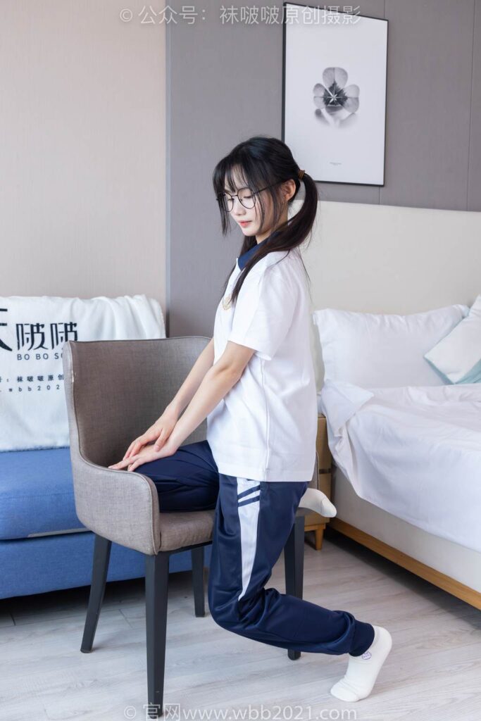 [BoBoSocks襪啵啵]NO.446 甜甜圈 板鞋、白棉襪、白絲、校服褲里絲[150P/1V/6.08GB]插圖3