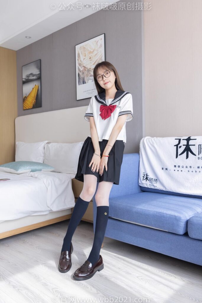 [BoBoSocks襪啵啵]NO.530 稚予-皮鞋、高跟鞋、深藍色小腿棉襪、油亮白絲油亮肉絲、jk制服[145P/1V/5.57GB]插圖1