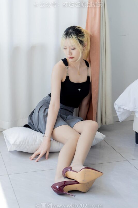 [BoBoSocks襪啵啵]NO.546 小甜豆-高跟鞋、高跟長(zhǎng)靴、薄肉絲、薄灰絲、裸足[167P/1V/7.59GB]-無料攝影圈