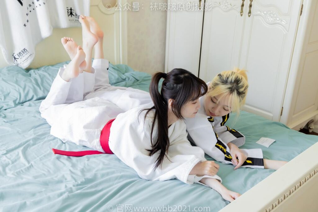 [BoBoSocks襪啵啵]NO.549 小甜豆甜甜圈-運(yùn)動鞋、帆布鞋、肉絲、棉襪、裸足[149P/1V/6.80GB]插圖3