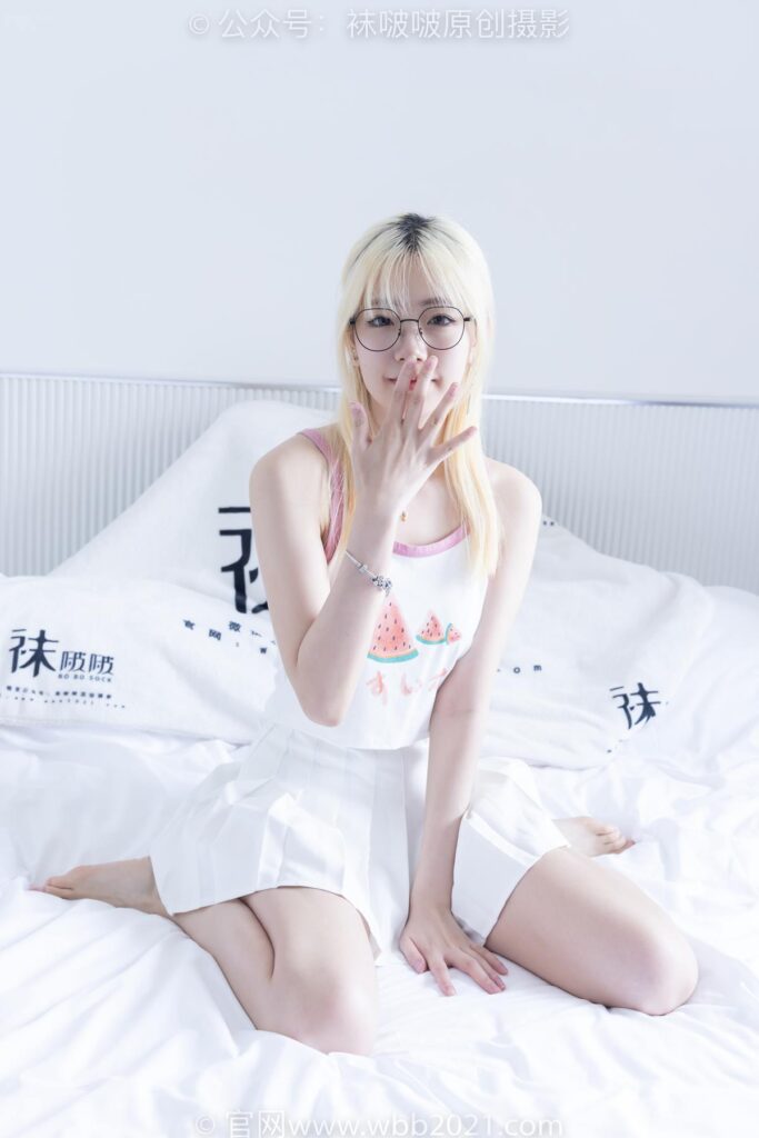 [BoBoSocks襪啵啵]NO.558 小甜豆-帆布鞋、黑絲、裸足[155P/1V/5.27GB]插圖3