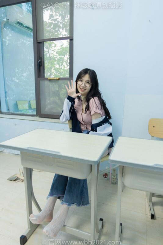 [BoBoSocks襪啵啵]NO.566 小甜豆-高跟鞋、板鞋、白網(wǎng)襪、白蕾絲襪、校服[146P/1V/9.48GB]-無料攝影圈