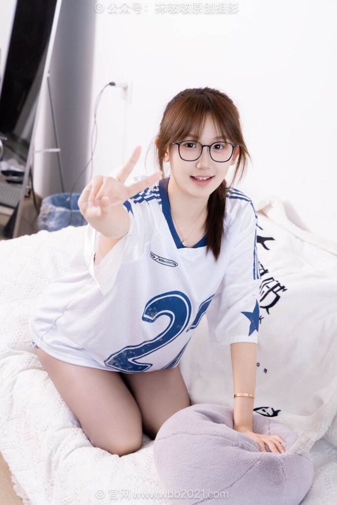 [BoBoSocks襪啵啵]NO.590 香菜-板鞋、短白棉襪、油亮薄黑絲、分體牛仔褲[148P/1V/6.04GB]插圖