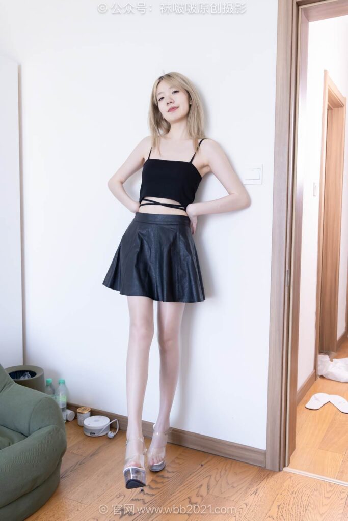 [BoBoSocks襪啵啵]NO.592 小甜豆-高跟鞋、高跟涼鞋、油亮薄肉絲、油亮薄黑絲、裸足[200P/1V/6.84GB]插圖1